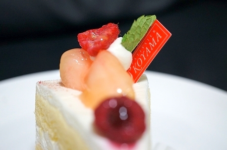大阪スイーツレポーターちひろの辛口スイーツランキング-エスコヤマ　白桃のショートケーキ