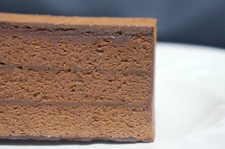 $大阪スイーツレポーターちひろの辛口スイーツランキング-ヒロコーヒー　絶品濃厚チョコレートケーキ柱