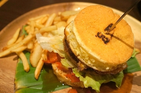 $大阪スイーツレポーターちひろのおいしいスイーツランキング-ハワイアンパンケーキカフェ mg（エムジー）