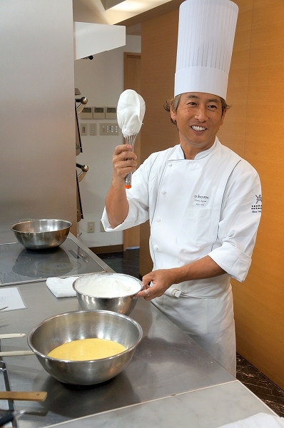 $大阪スイーツレポーターちひろのおいしいスイーツランキング-日本一のロールケーキ教室