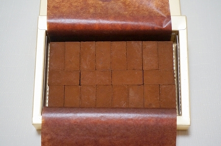 チョコレートショップ　博多の石畳