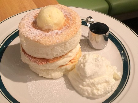 パンケーキ専門店gram グラム ミント神戸店でプレミアムパンケーキを堪能してきました スイーツレポーターちひろのおいしいスイーツセレクション