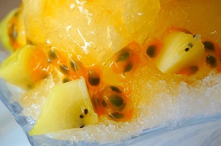 ブラザーズカフェ難波　パッションフルーツとゴールデンキウイのかき氷