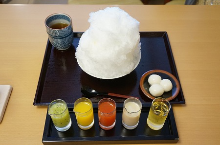 京都　かき氷　ニ條若狭屋　彩雲　５種類シロップかき氷
