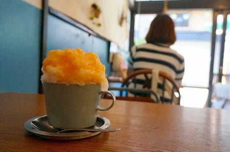 コチカフェ　かき氷　ジューシー桃
