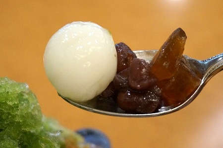 阪急三番街　帝塚山　季　かき氷　スペシャル氷みつ豆わらびのせ