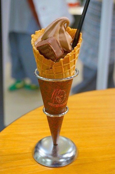 マックスブレナー　チョコレートソフトクリーム　大阪初上陸