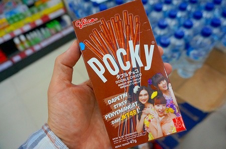 インドネシア　JKT48　チョコレートポッキー