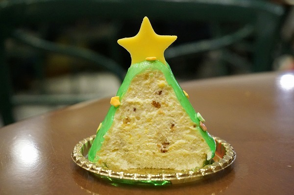USJ　カフェ（ビバリーヒルズブランジェリー）　クリスマスケーキ