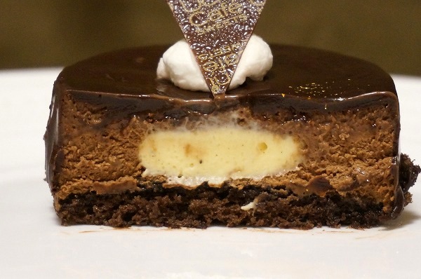 ローソン　カカオ香るチョコレートケーキ