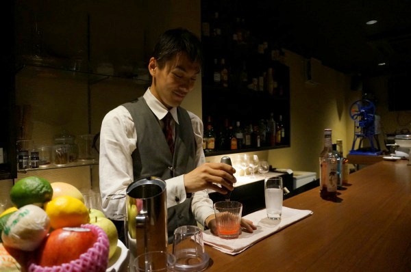大阪梅田　Lounge＆Mixology Bar 華「綿菓子カクテルかき氷」